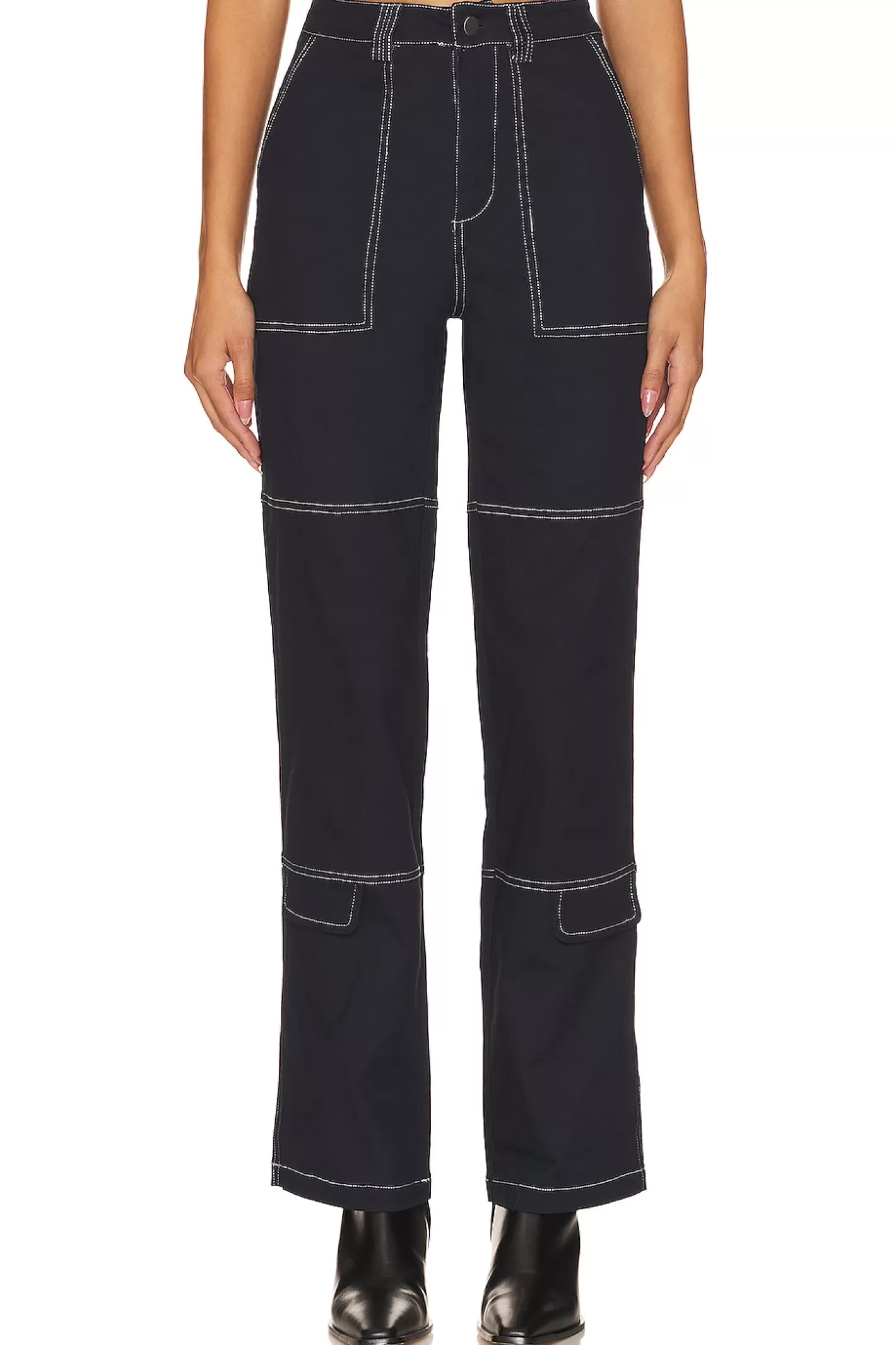 Elizabeth Pant>REMI x REVOLVE Online